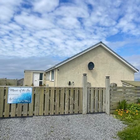 Music Of The Sea- Isle Of South Uist, Hs8 5Rf Apartment Clachan  Exterior photo